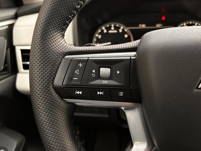 Used 2026 Black Diamond Mitsubishi SE image 15