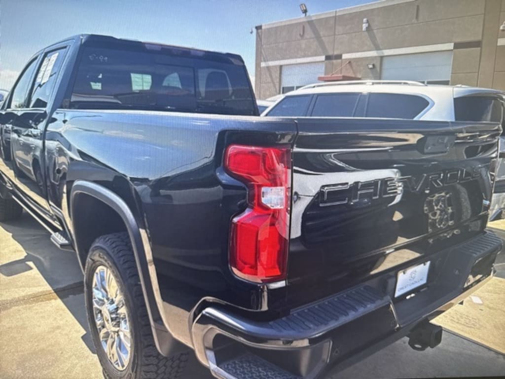 Used 2022 Chevrolet Silverado 2500 HD High Country Truck Crew Cab