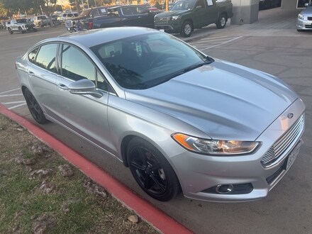 2016 Ford Fusion SE Sedan