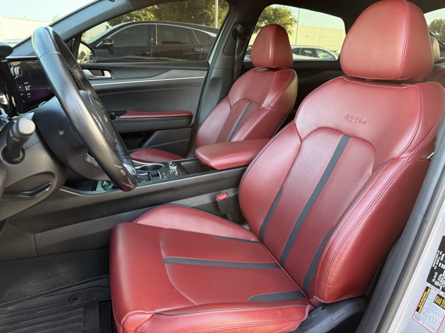 Used 2024 Wolf Gray Kia GT-Line image 23