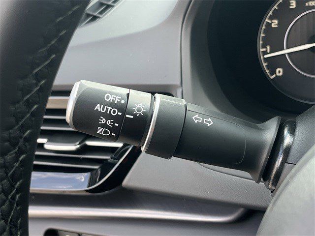 New 2026 Platinum White Pearl Acura SH-AWD image 24