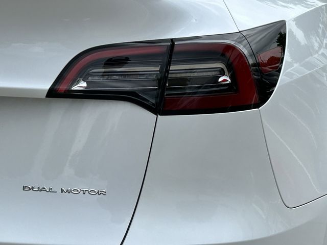 Used 2021 Pearl White Multi-Coat Tesla Long Range image 7