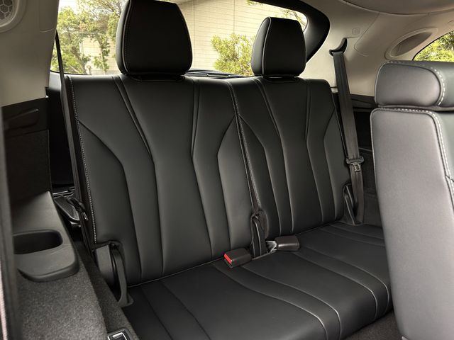 Used 2023 Majestic Black Pearl Acura Advance image 32