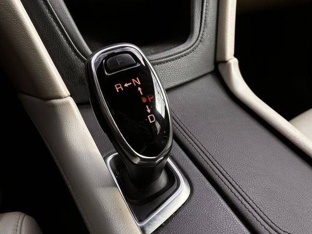 Used 2018 Dark Granite Metallic CADILLAC Base image 23