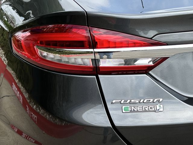 Used 2018 Magnetic Metallic Ford SE Luxury image 7