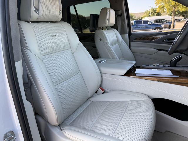 Used 2024 Crystal White Tricoat CADILLAC Sport Platinum image 25