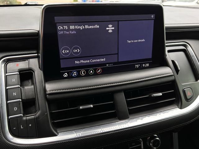 Used 2021 White Frost Tricoat GMC SLT image 19