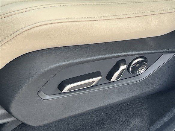 New 2026 Platinum White Pearl Acura FWD image 28