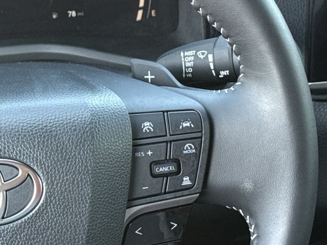 Used 2026 Ice Cap Toyota SE image 14