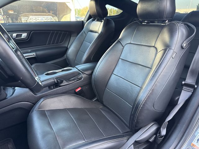 Used 2020 Magnetic Metallic Ford GT Premium image 22