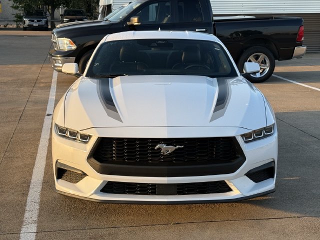 Used 2024 Oxford White Ford Ecoboost Premium image 7