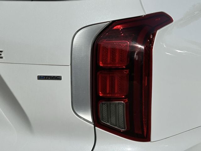 Used 2021 Hyper White Hyundai Calligraphy image 7