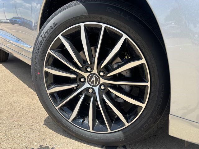 Used 2026 Solar Silver Metallic Acura Advance Package image 9