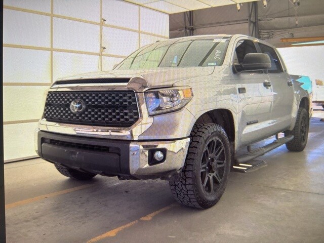 2018 Toyota Tundra SR5 photo 2