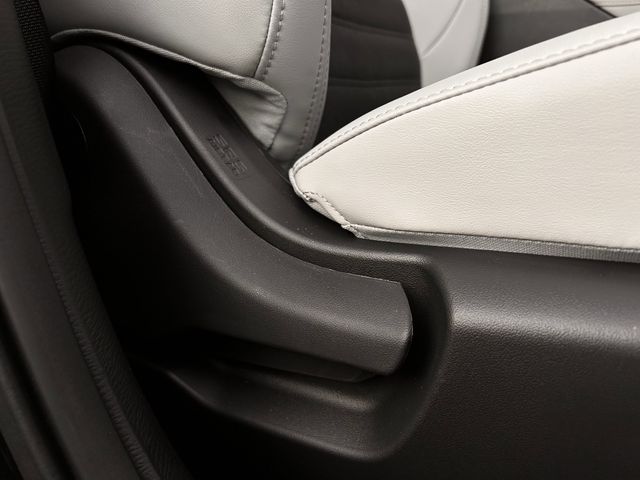 Used 2026 Black Diamond Mitsubishi SE image 30