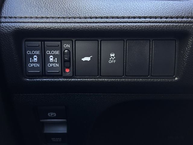 Used 2025 Modern Steel Metallic Honda EX-L image 24