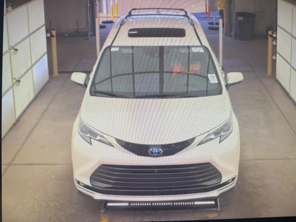 Used 2025 Toyota Sienna Platinum 7 Passenger Van Passenger Van