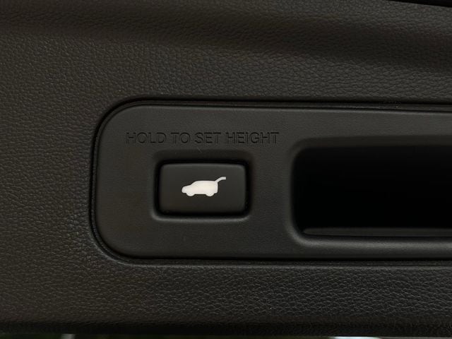 Used 2023 Majestic Black Pearl Acura Advance image 35