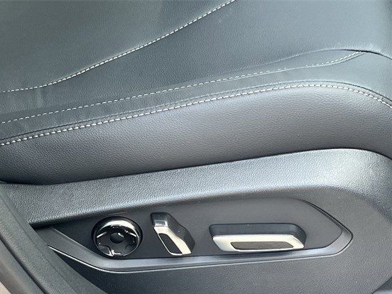 New 2026 Platinum White Pearl Acura SH-AWD image 31