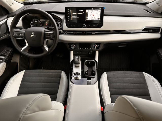 Used 2026 Black Diamond Mitsubishi SE image 12