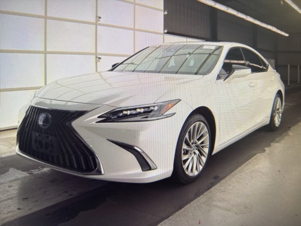 Used 2022 Lexus ES 300h Ultra Luxury Sedan