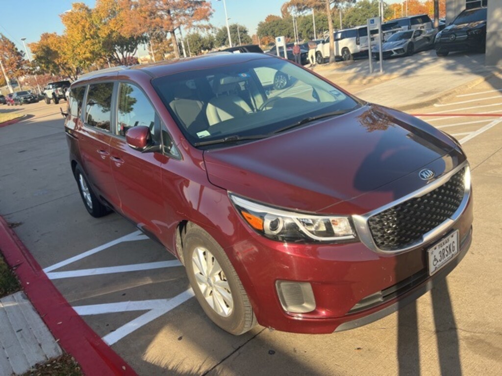 Used 2016 Kia Sedona LX FWD Van