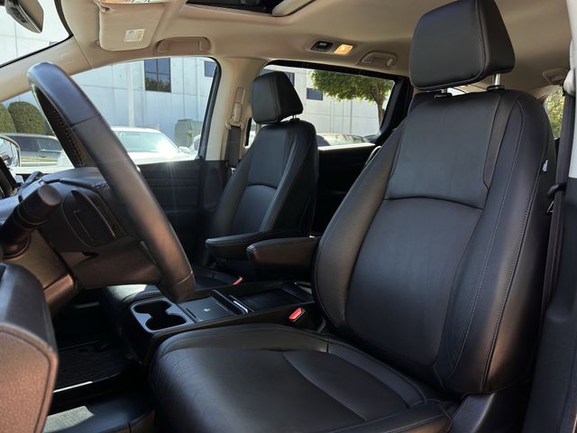 Used 2025 Modern Steel Metallic Honda EX-L image 27