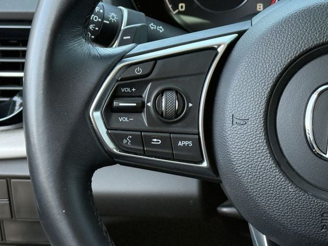 Used 2021 Platinum White Pearl Acura Base image 13