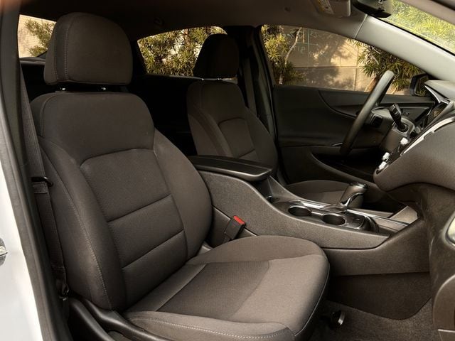 Used 2020 Summit White Chevrolet LT image 29