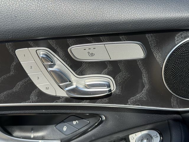 Used 2018 Polar White Mercedes-Benz GLC 300 image 26