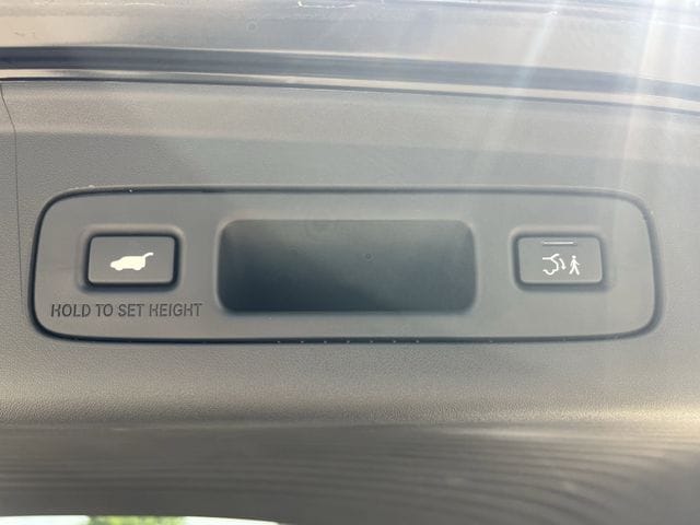 Used 2025 Platinum White Pearl Acura A-Spec Package image 34