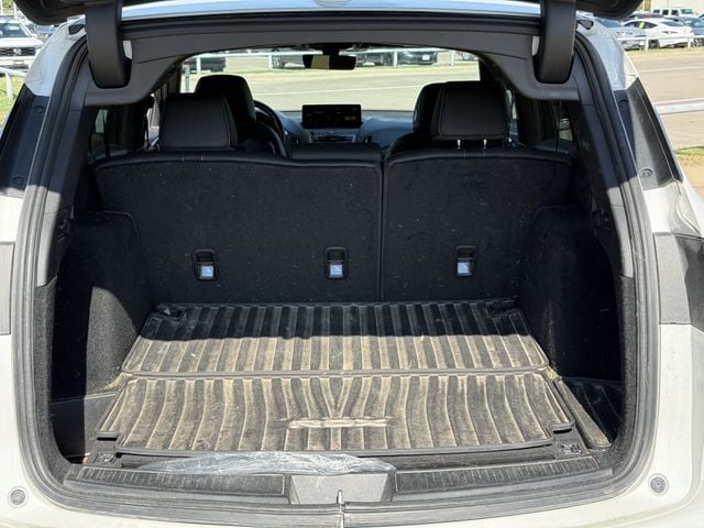 Certified Used 2025 Platinum White Pearl Acura Base image 30