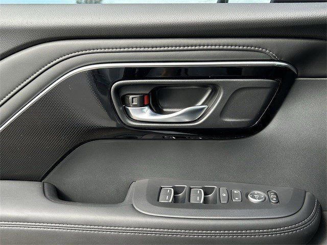 New 2026 Platinum White Pearl Acura Base image 25