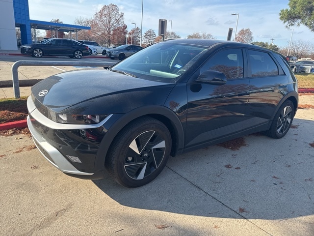 Used 2025 Hyundai IONIQ 5 SE with VIN 7YAKM4DA2SY028502 for sale in Arlington, TX