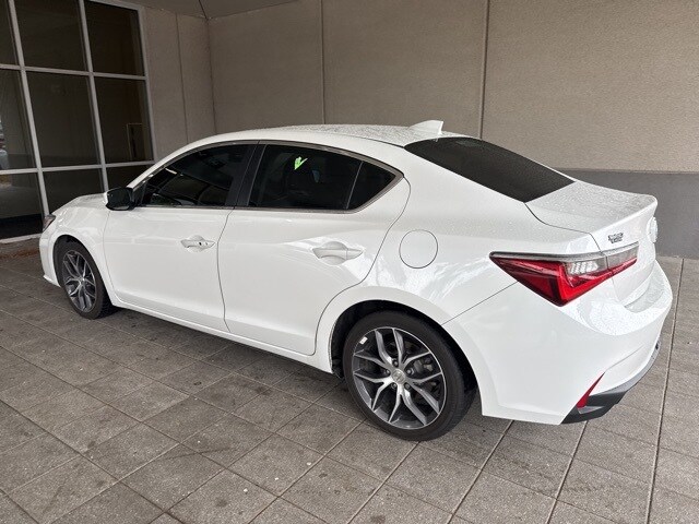 2022 Acura ILX Premium photo 4