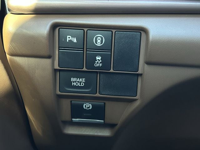 Certified Used 2022 Platinum White Pearl Acura Technology Package image 28