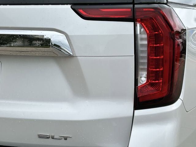 Used 2021 White Frost Tricoat GMC SLT image 7