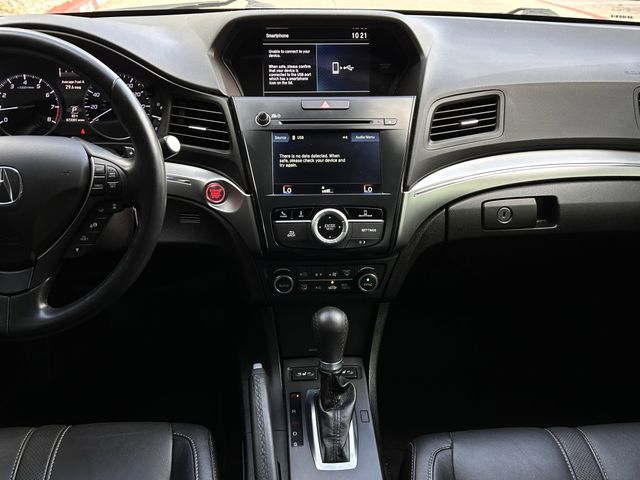 Used 2021 Majestic Black Pearl Acura Premium Package image 17