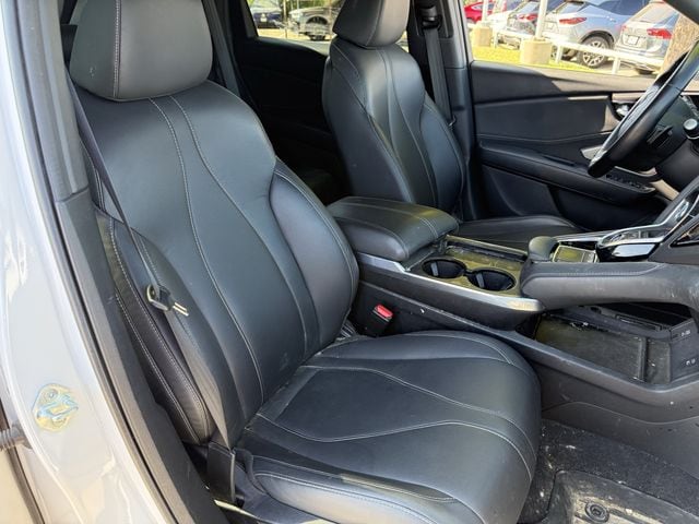Certified Used 2025 Platinum White Pearl Acura Base image 27