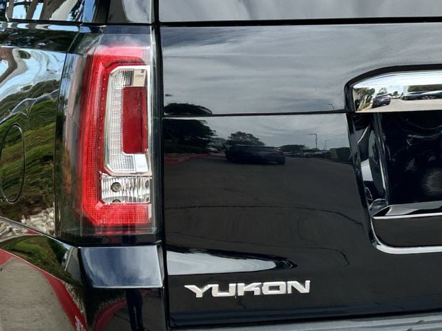 Used 2020 Onyx Black GMC Denali image 9