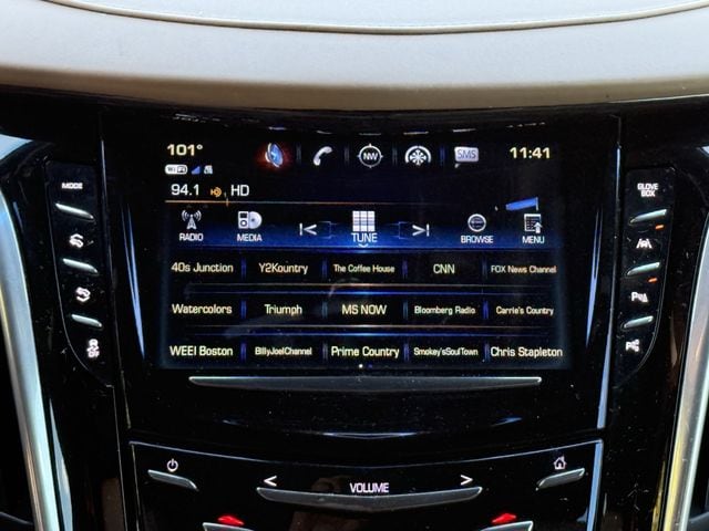 Used 2020 Crystal White Tricoat CADILLAC Platinum Edition image 16