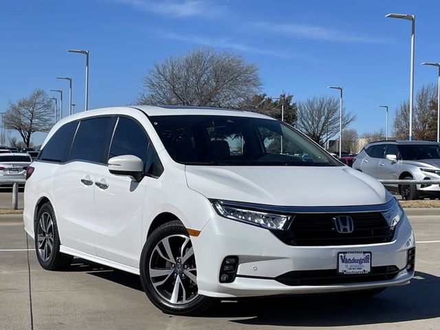 Used 2023 Platinum White Pearl Honda Touring image 2