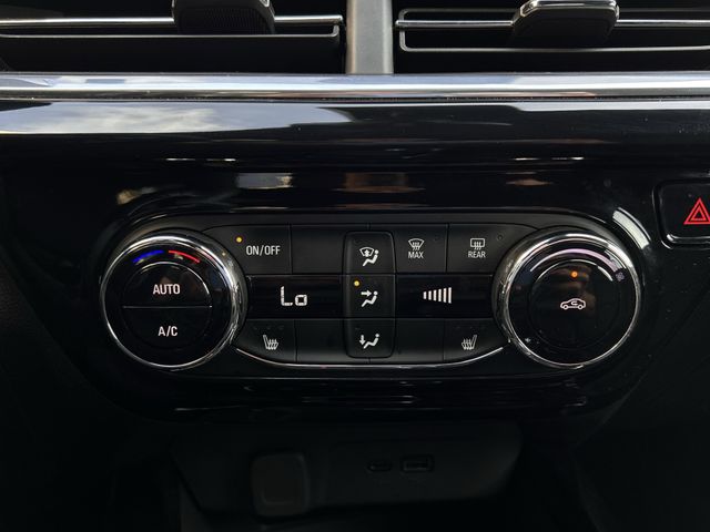 Used 2024 Summit White Chevrolet 2RS image 21