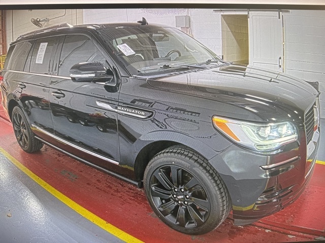 2022 Lincoln Navigator Reserve's photo