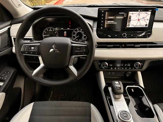 Used 2026 Black Diamond Mitsubishi SE image 13