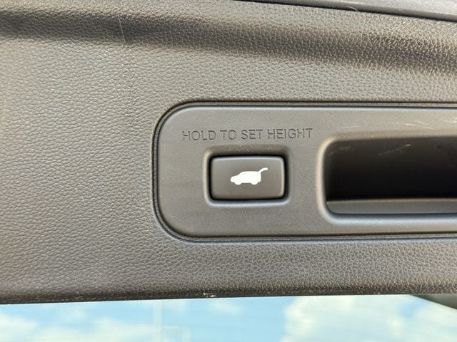 Certified Used 2025 Liquid Carbon Metallic Acura Advance Package image 33