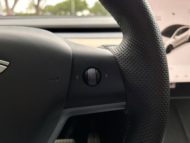 Used 2021 Pearl White Multi-Coat Tesla Long Range image 15