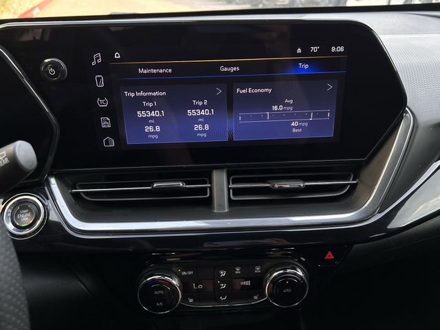 Used 2024 Summit White Chevrolet 2RS image 20