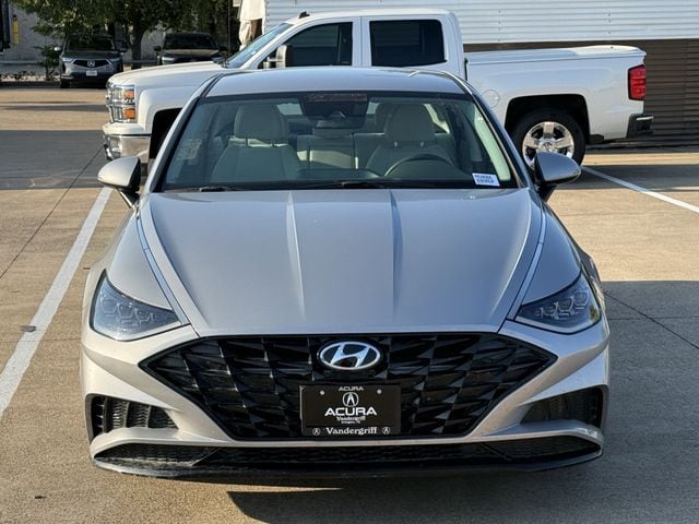 Used 2023 Curated Silver Hyundai SEL image 7
