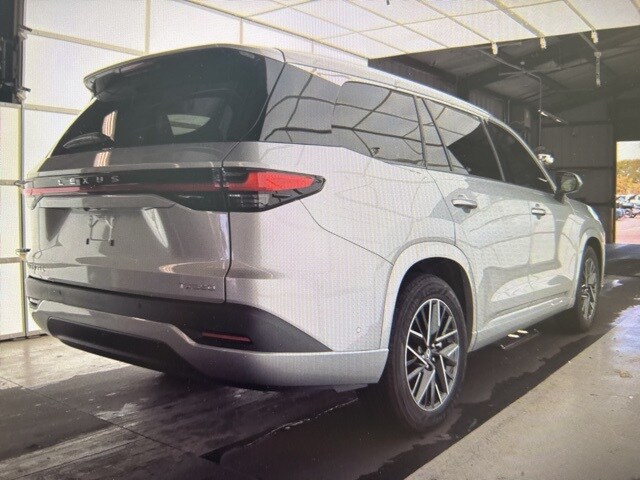 2024 Lexus TX 350 Luxury photo 3